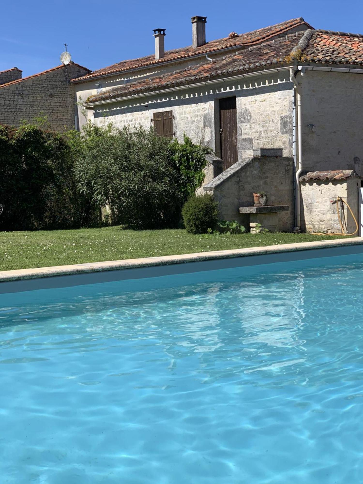 Bed and breakfast The Cool Lounge A Coulonges - Charente Extérieur photo