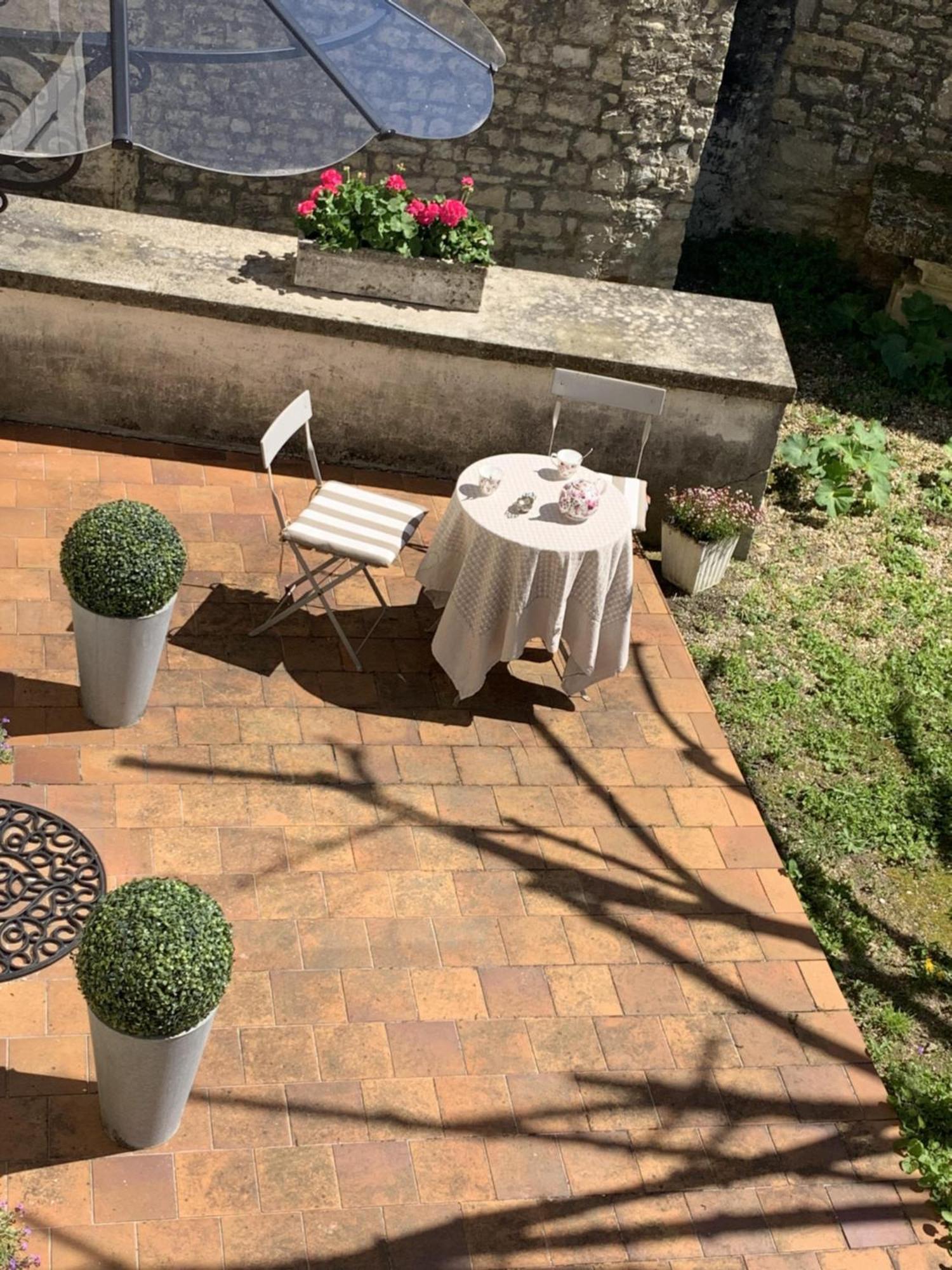 Bed and breakfast The Cool Lounge A Coulonges - Charente Extérieur photo